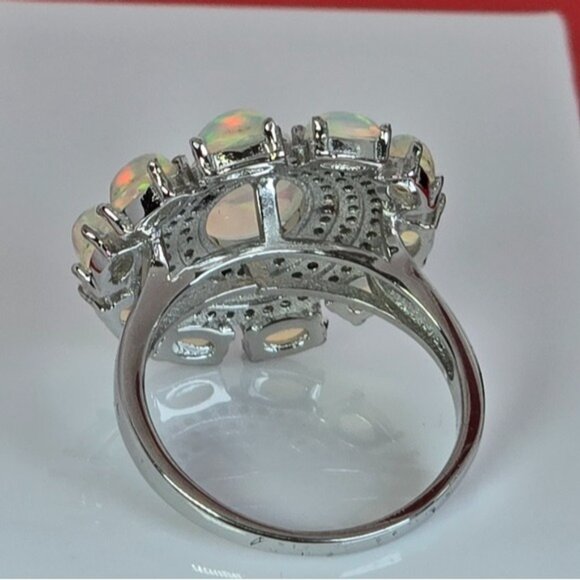 925 Sterling Silver Ring 8.5 with Natural White Opal Gem - Picture 6 of 11